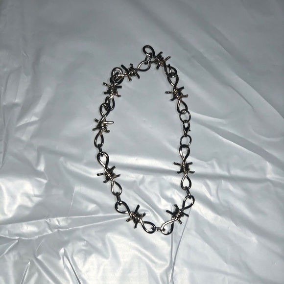 Wired chain 🌪 - Picture 1 of 2